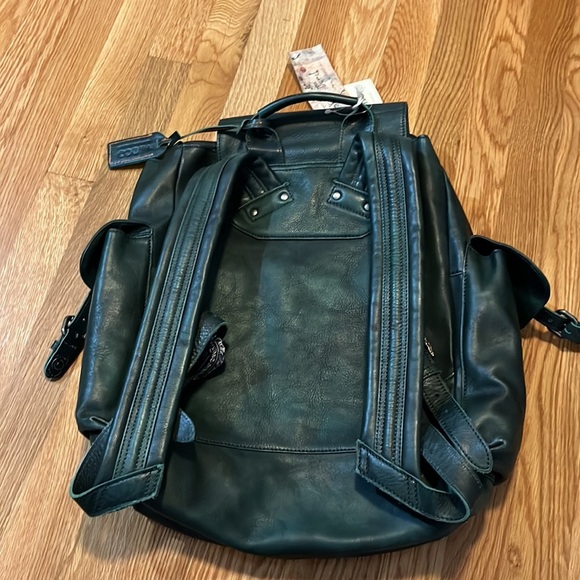 Free People x Old Trend Bryan Backpack Green NWT - Picture 12 of 17